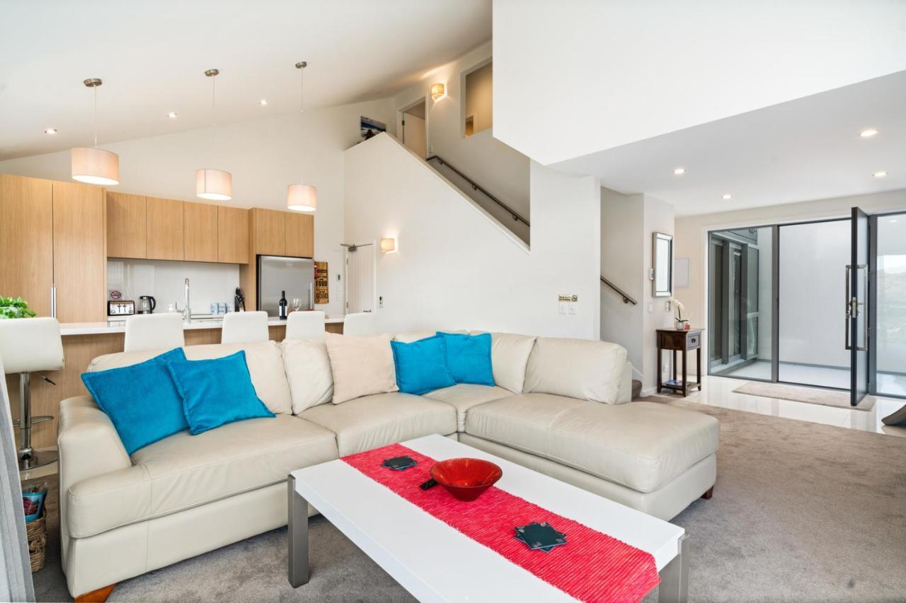 Lakeview Retreat - Queenstown Holiday Home ภายนอก รูปภาพ